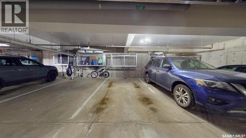 111 720 Baltzan Boulevard, Saskatoon, SK - Indoor Photo Showing Garage