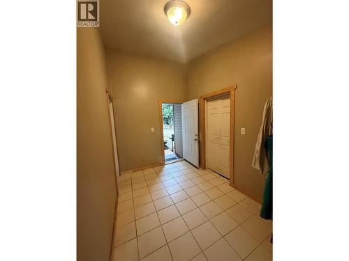 1925 Mcdaniels Road, Castlegar, BC 