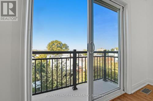 1512 Clementine Boulevard, Ottawa, ON - Outdoor With Balcony