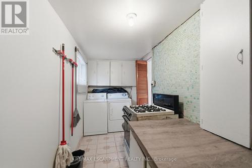 241 Robert Street, Hamilton, ON - Indoor Photo Showing Laundry Room