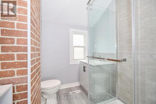 43 Cosby Avenue, St. Catharines (Facer), ON - Indoor Photo Showing Bathroom
