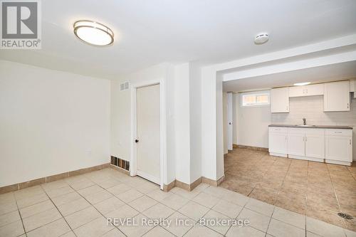 43 Cosby Avenue, St. Catharines (Facer), ON - Indoor Photo Showing Kitchen