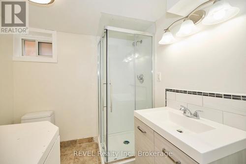43 Cosby Avenue, St. Catharines (Facer), ON - Indoor Photo Showing Bathroom