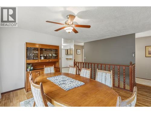 2480 Valleyview Drive, Kamloops, BC - Indoor Photo Showing Dining Room