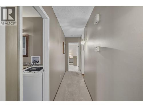 2480 Valleyview Drive, Kamloops, BC - Indoor