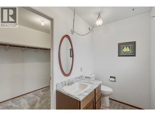 2480 Valleyview Drive, Kamloops, BC - Indoor Photo Showing Bathroom
