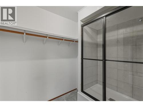2480 Valleyview Drive, Kamloops, BC - Indoor Photo Showing Bathroom