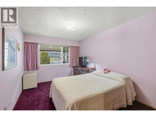 2480 Valleyview Drive, Kamloops, BC - Indoor Photo Showing Bedroom