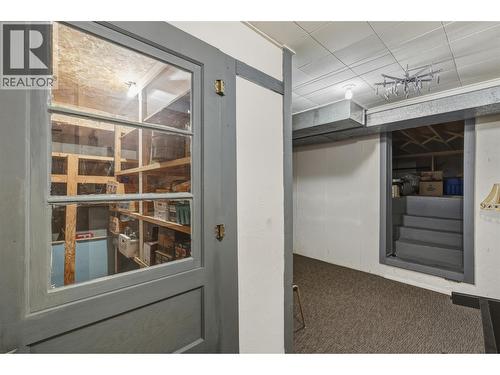 2480 Valleyview Drive, Kamloops, BC - Indoor