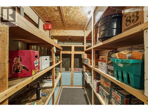 2480 Valleyview Drive, Kamloops, BC - Indoor
