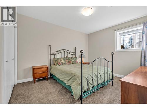 186 Avery Place, Penticton, BC - Indoor Photo Showing Bedroom