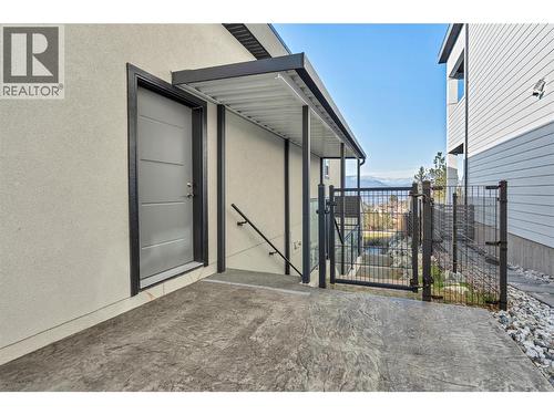 186 Avery Place, Penticton, BC - Outdoor With Exterior