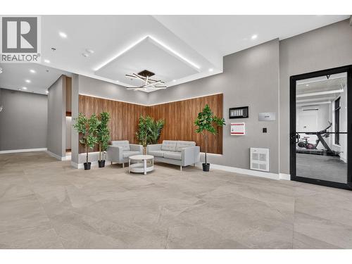 building foyer - 1380 Pridham Avenue Unit# 505, Kelowna, BC - Indoor Photo Showing Other Room