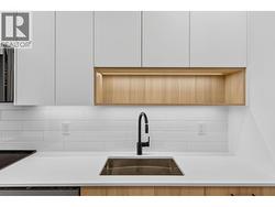 beautiful counters and wood work - 