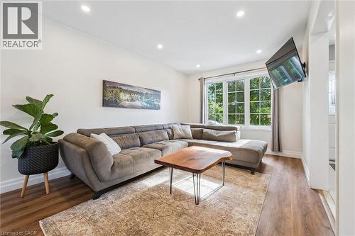 334 Daniel Cres, Elora, ON - Indoor Photo Showing Living Room