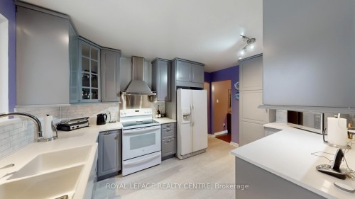 3199 Rymal Road, Mississauga, ON - Indoor Photo Showing Kitchen