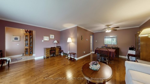 3199 Rymal Road, Mississauga, ON - Indoor Photo Showing Living Room