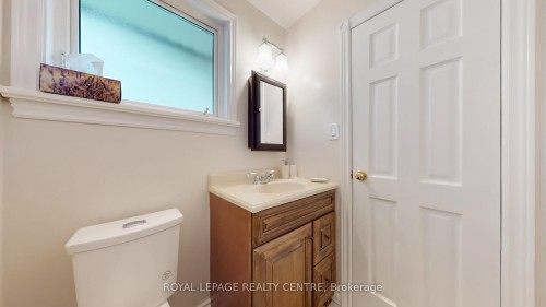 3199 Rymal Road, Mississauga, ON - Indoor Photo Showing Bathroom