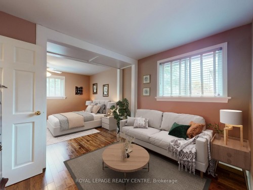 3199 Rymal Road, Mississauga, ON - Indoor Photo Showing Living Room