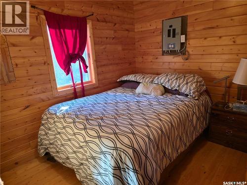 207 Pine Drive, Tobin Lake, SK - Indoor Photo Showing Bedroom
