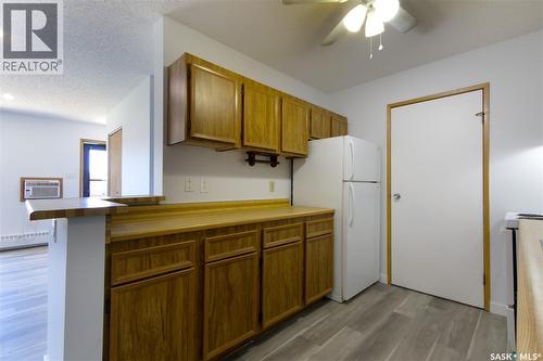 209 2931 Harding Street, Regina, SK - Indoor Photo Showing Kitchen