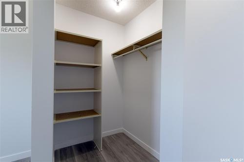 209 2931 Harding Street, Regina, SK - Indoor