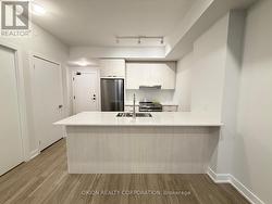 2210 - 430 SQUARE ONE DRIVE  Mississauga, ON L5B 0L6