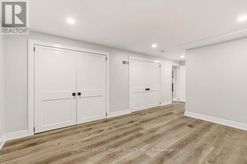 590 Cumberland Avenue, Burlington, ON - Indoor Photo Showing Other Room