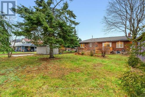 590 Cumberland Avenue, Burlington, ON - Outdoor