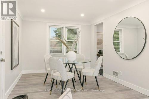 590 Cumberland Avenue, Burlington, ON - Indoor Photo Showing Dining Room