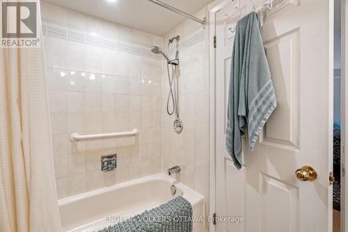 103 - 555 Wilbrod Street, Ottawa, ON - Indoor Photo Showing Bathroom