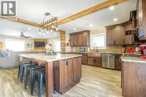 2191 Concession 2 Road, Amherstburg, ON - Indoor Photo Showing Kitchen