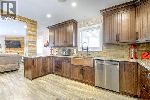 2191 Concession 2 Road, Amherstburg, ON - Indoor Photo Showing Kitchen