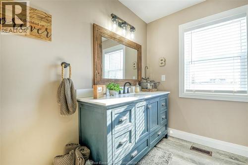 2191 Concession 2 Road, Amherstburg, ON - Indoor Photo Showing Bathroom