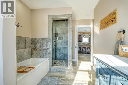 2191 Concession 2 Road, Amherstburg, ON - Indoor Photo Showing Bathroom