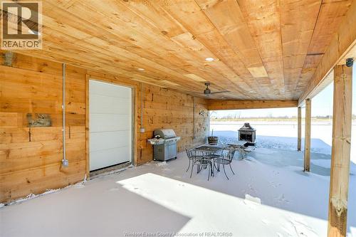 2191 Concession 2 Road, Amherstburg, ON - Indoor Photo Showing Garage