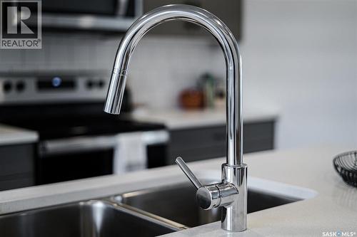 85 Rosewood Boulevard E, Saskatoon, SK - Indoor Photo Showing Kitchen With Double Sink