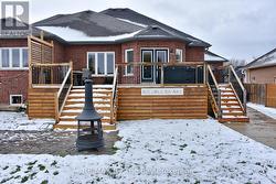 Large Deck for Summer Entertaining - 