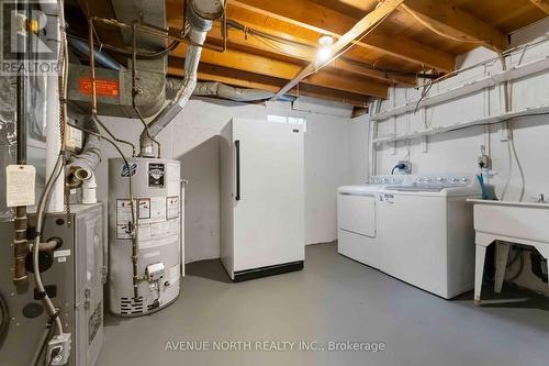 2178 Erinbrook Crescent, Ottawa, ON - Indoor Photo Showing Laundry Room