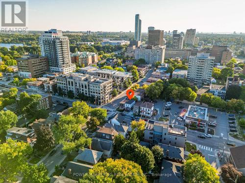 A&B - 684 Bronson Avenue, Ottawa, ON 