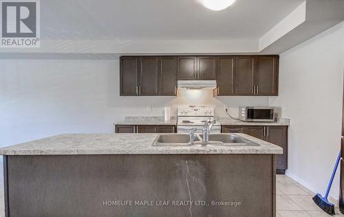 68 - 582 Linden Drive, Cambridge, ON - Indoor Photo Showing Kitchen With Double Sink