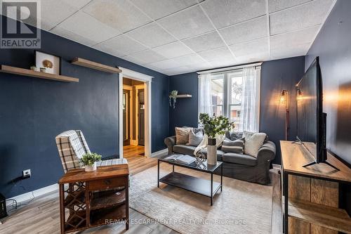 52 Connaught Avenue N, Hamilton, ON - Indoor