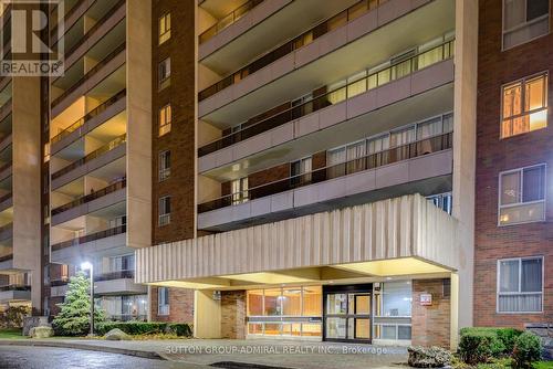 712 - 25 FOUR WINDS DRIVE  Toronto, ON M3J 1K8