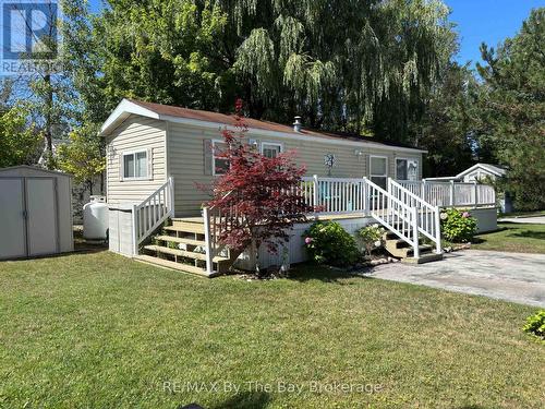 15 HURON CIRCLE  Wasaga Beach, ON L9Z 1X7