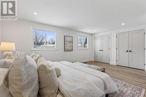 47 - 30 Clarendon Crescent, London South (South P), ON - Indoor Photo Showing Bedroom