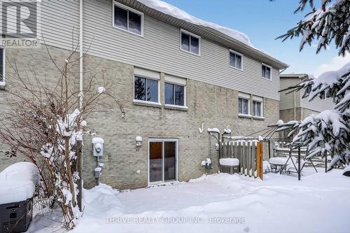 47 - 30 Clarendon Crescent, London South (South P), ON - Outdoor