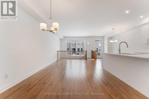 254 Finsbury Avenue, Ottawa, ON - Indoor