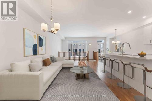 254 Finsbury Avenue, Ottawa, ON - Indoor Photo Showing Living Room