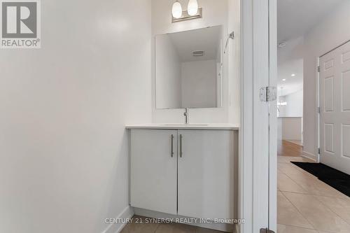 254 Finsbury Avenue, Ottawa, ON - Indoor