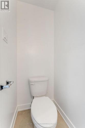 254 Finsbury Avenue, Ottawa, ON - Indoor Photo Showing Bathroom